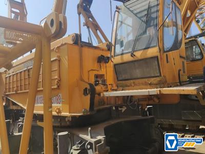 Производитель Xcmg 130 Тонн Подержанный Тяжелый Гусеничный Кран С Решетчатой Стрелой Xgc130 Для Продажи